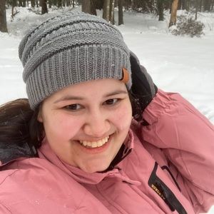 Meet your Posher, Angelica